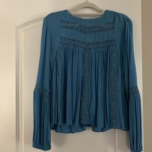 Blue blouse for any type of event